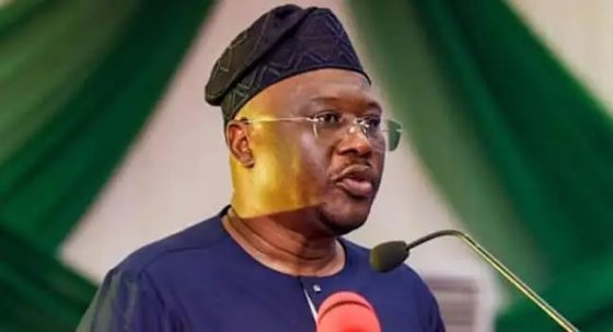 Governor Ahmadu Umaru Fintiri of Adamawa State has sworn in 25 new Commissioners, comprising 22 men and three women.